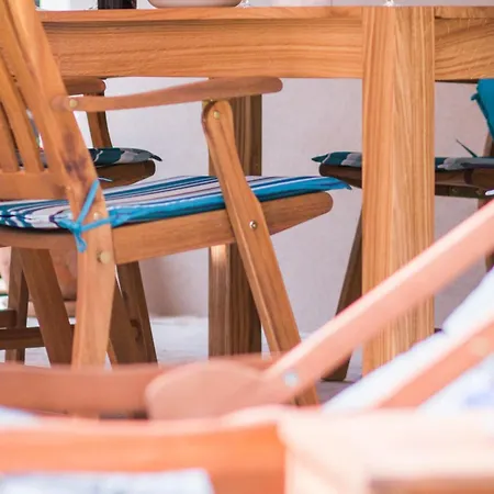 Hotel Spacious In With Garden Privlaka (Zadar)